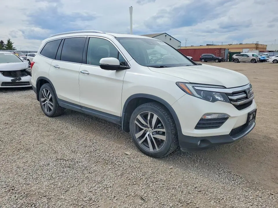 2017 HONDA PILOT TOURING  