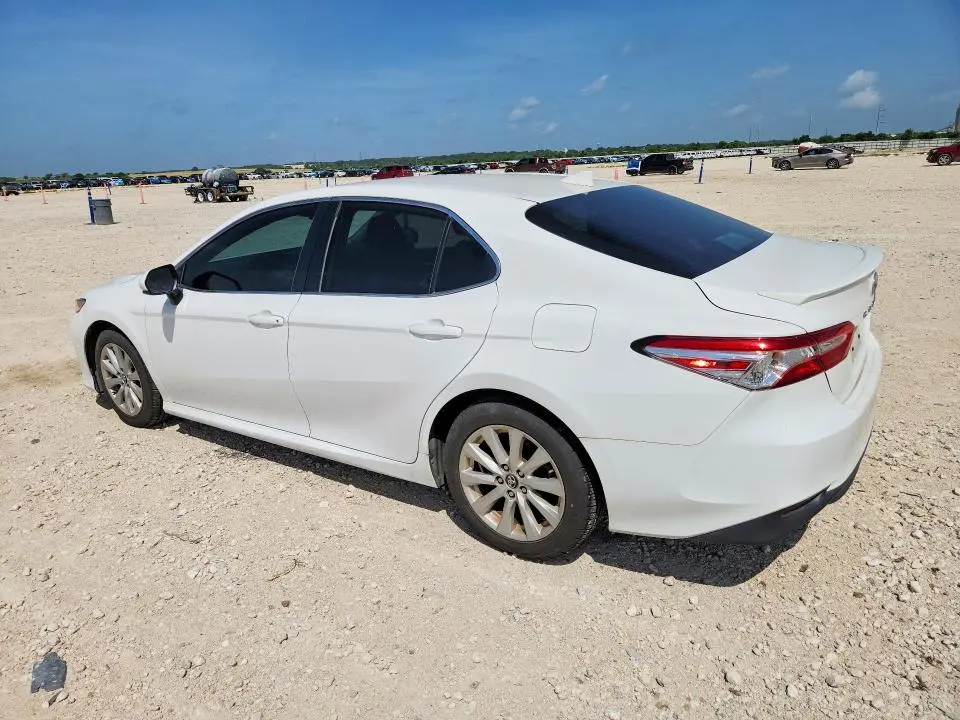 2019 TOYOTA CAMRY LE  
