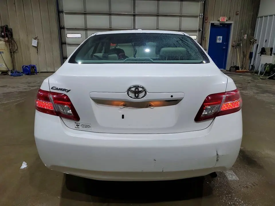 2010 TOYOTA CAMRY BASE  