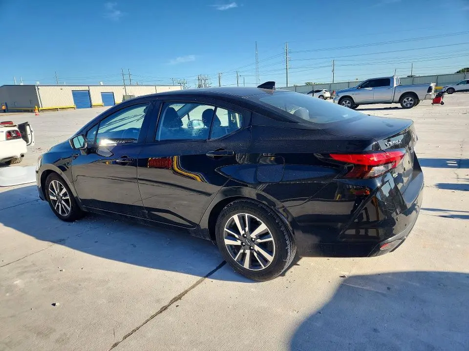 2023 NISSAN VERSA SV  