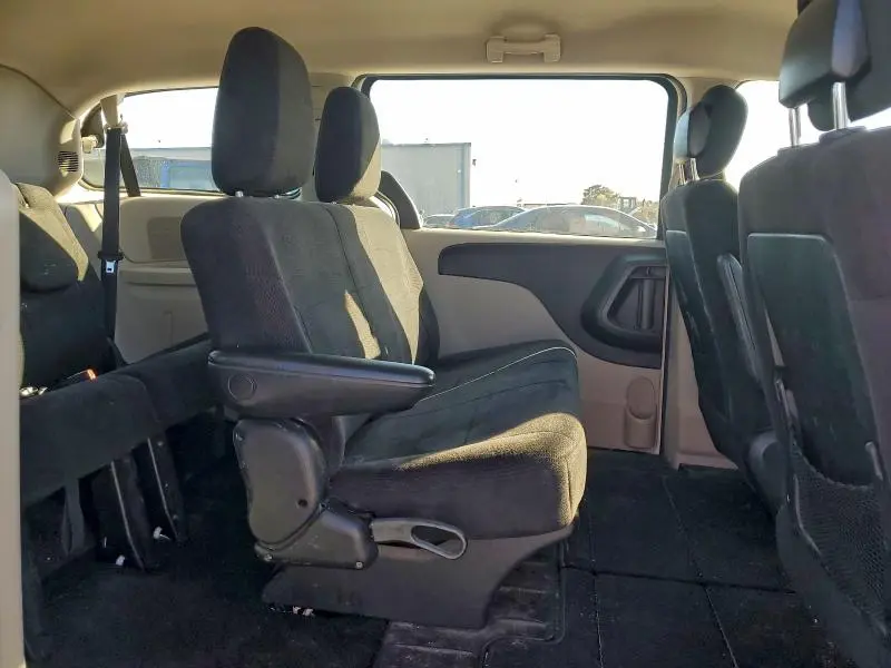 2013 DODGE GRAND CARAVAN SE  