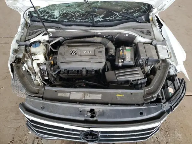 2017 VOLKSWAGEN PASSAT SE  