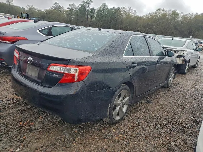 2014 TOYOTA CAMRY SE  