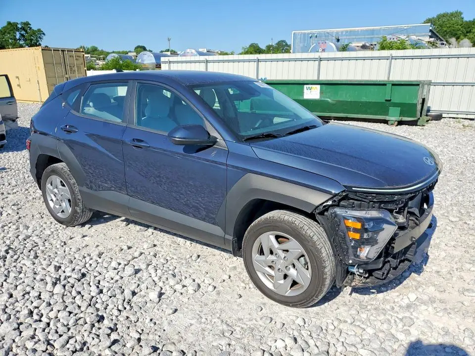 2024 HYUNDAI KONA SE  