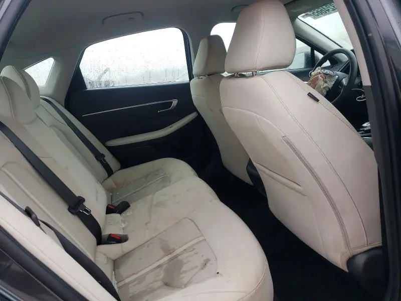 2023 HYUNDAI SONATA SE  