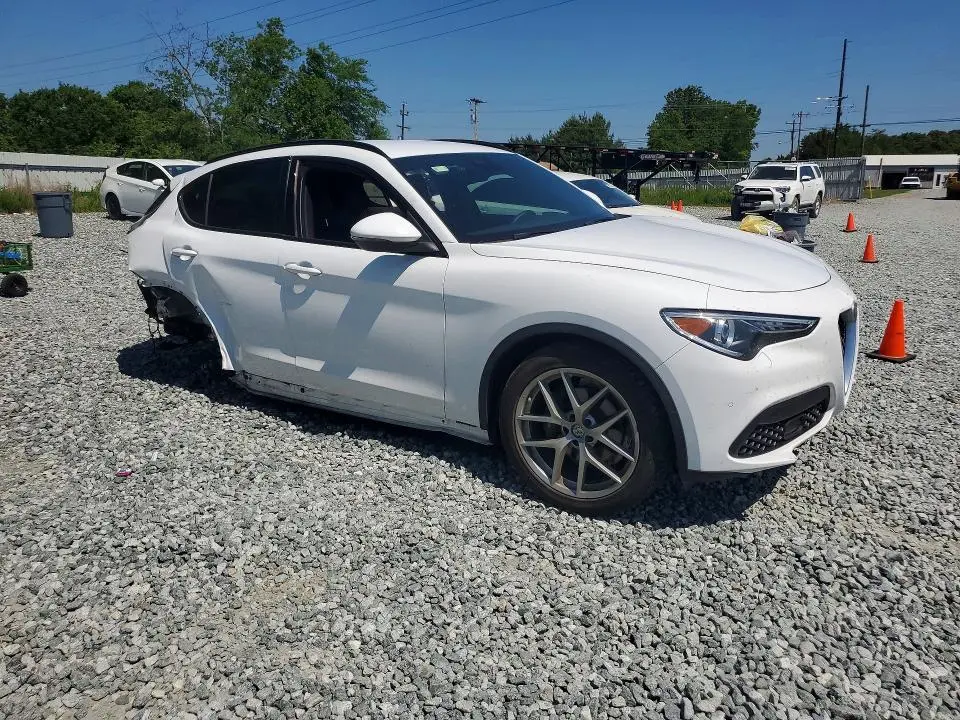 2018 ALFA ROMEO STELVIO TI SPORT  