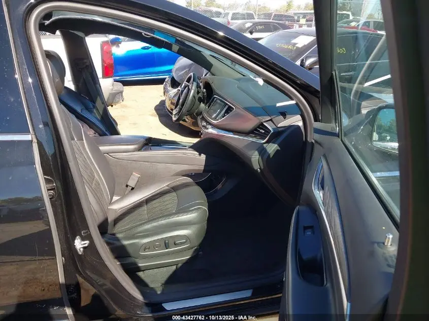 2024 BUICK ENCLAVE AVENIR AWD