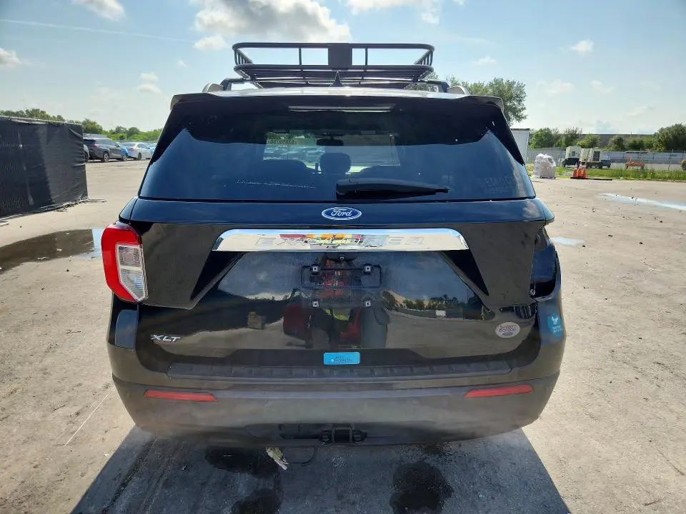 2022 FORD EXPLORER XLT  