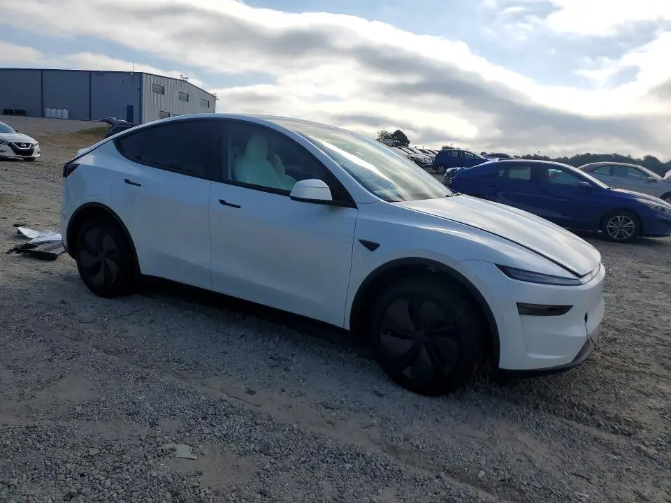 2026 TESLA MODEL Y   