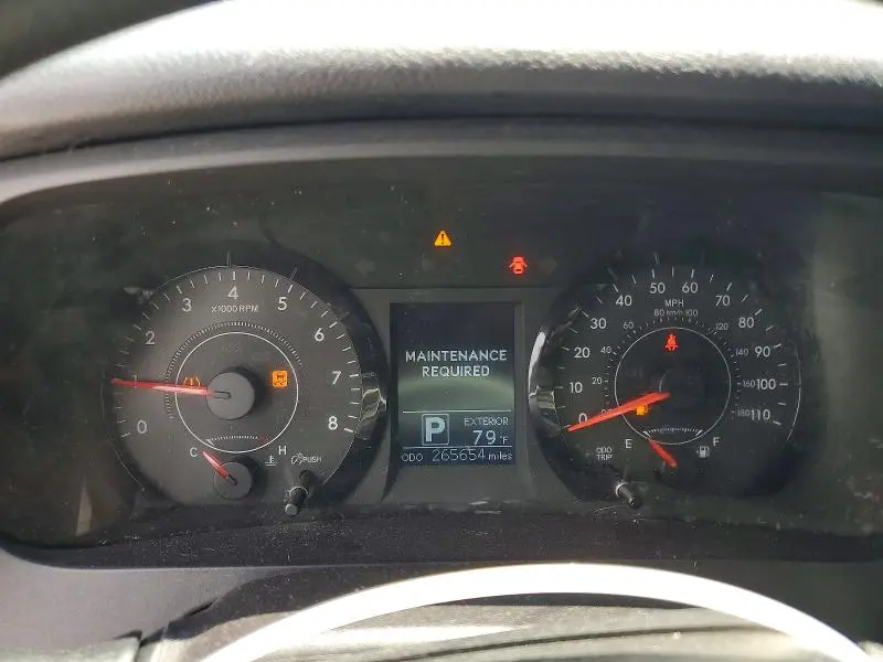 2015 TOYOTA SIENNA LE  