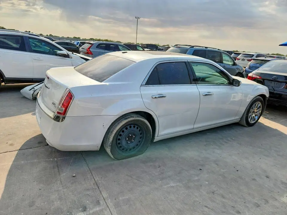2013 CHRYSLER 300C   