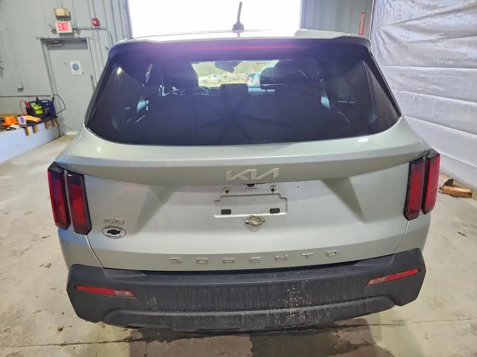 2022 KIA SORENTO LX  