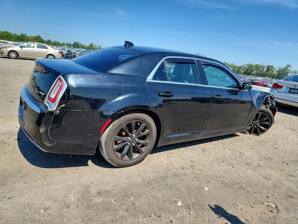2015 CHRYSLER 300 LIMITED  