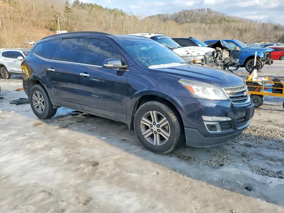 2017 CHEVROLET TRAVERSE LT  