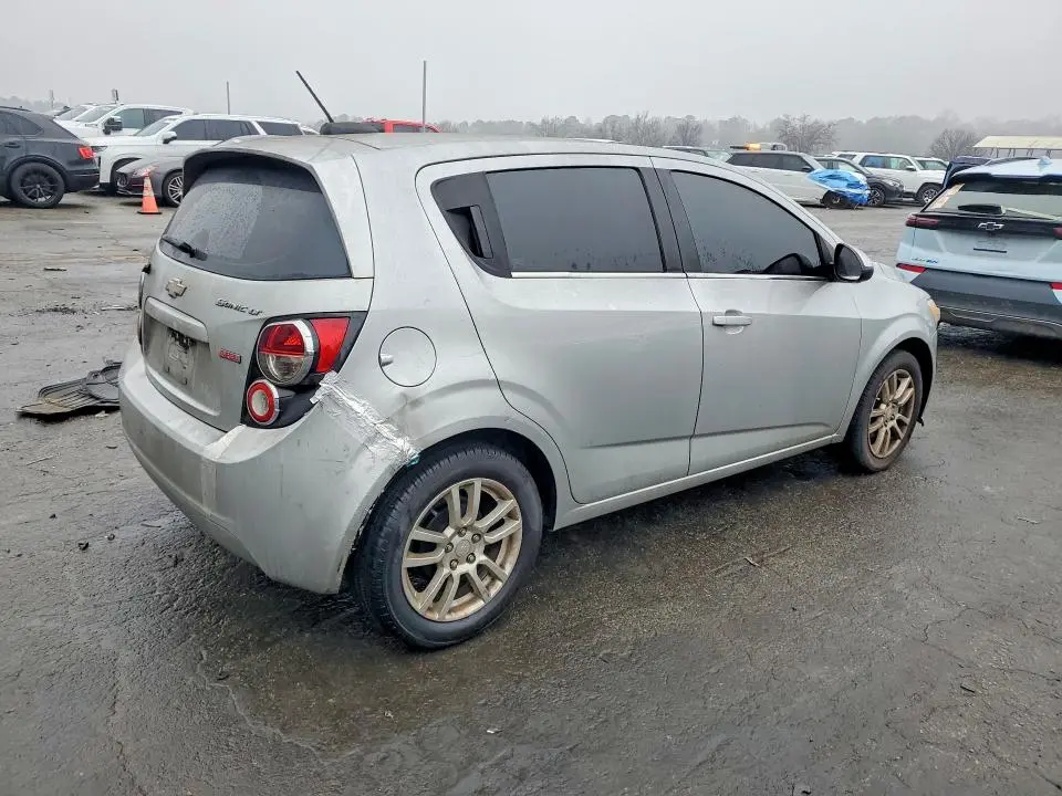 2015 CHEVROLET SONIC LT  