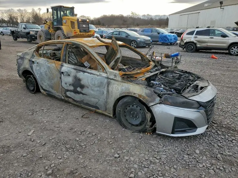 2024 NISSAN ALTIMA S  