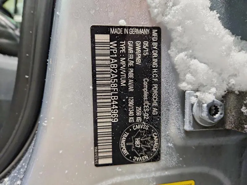 2015 PORSCHE MACAN S  