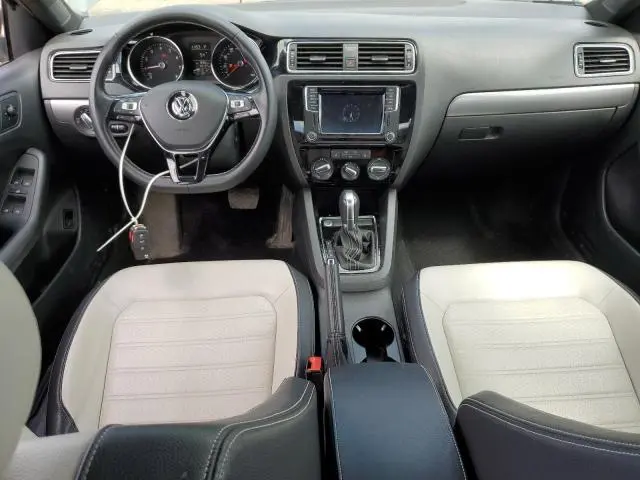 2016 VOLKSWAGEN JETTA SPORT  