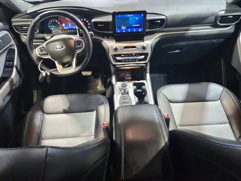 2022 FORD EXPLORER XLT  