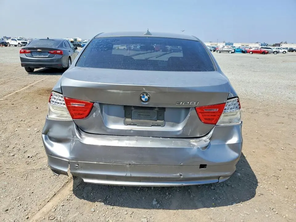 2011 BMW 328I   