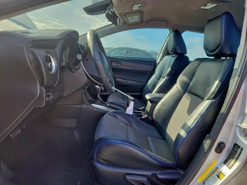 2019 TOYOTA COROLLA SE  