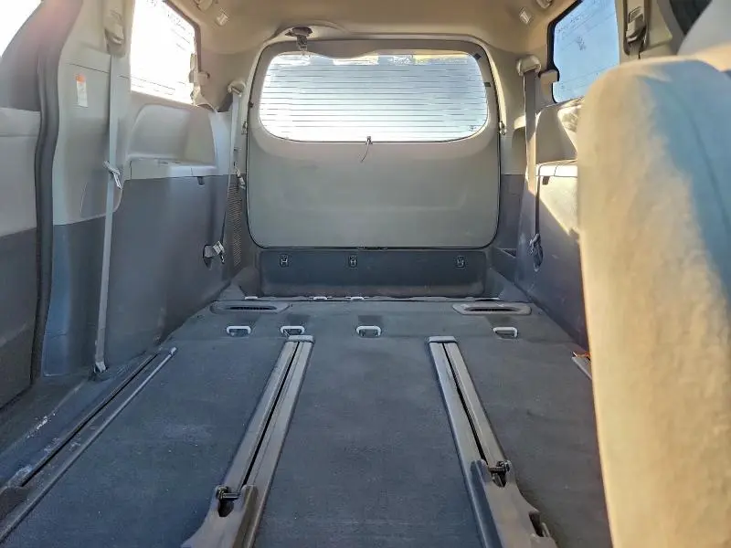 2020 TOYOTA SIENNA L  