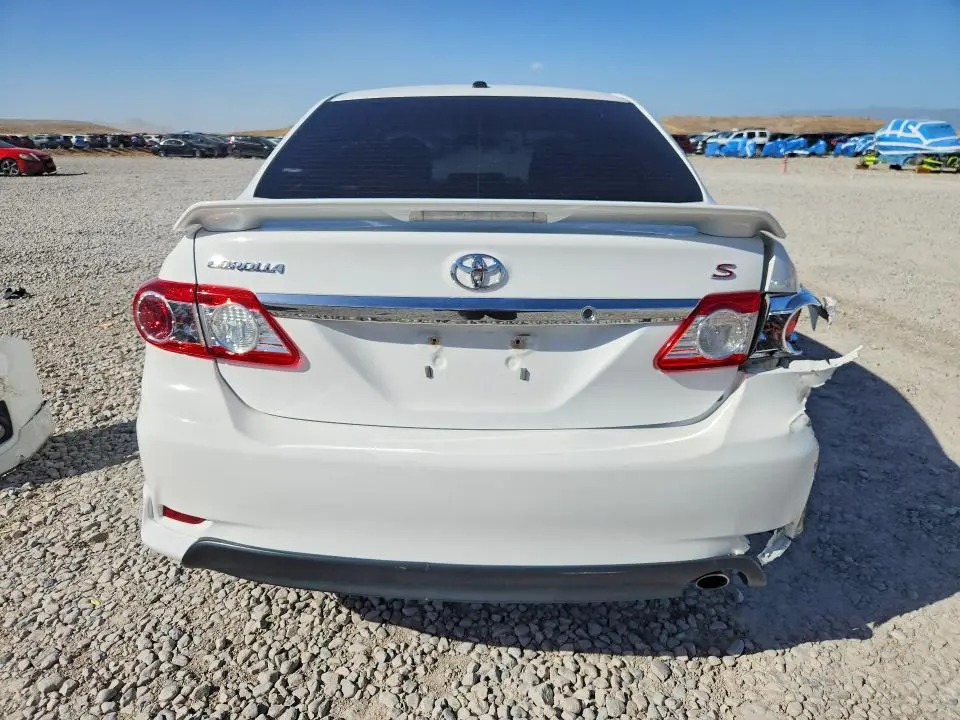 2011 TOYOTA COROLLA S  