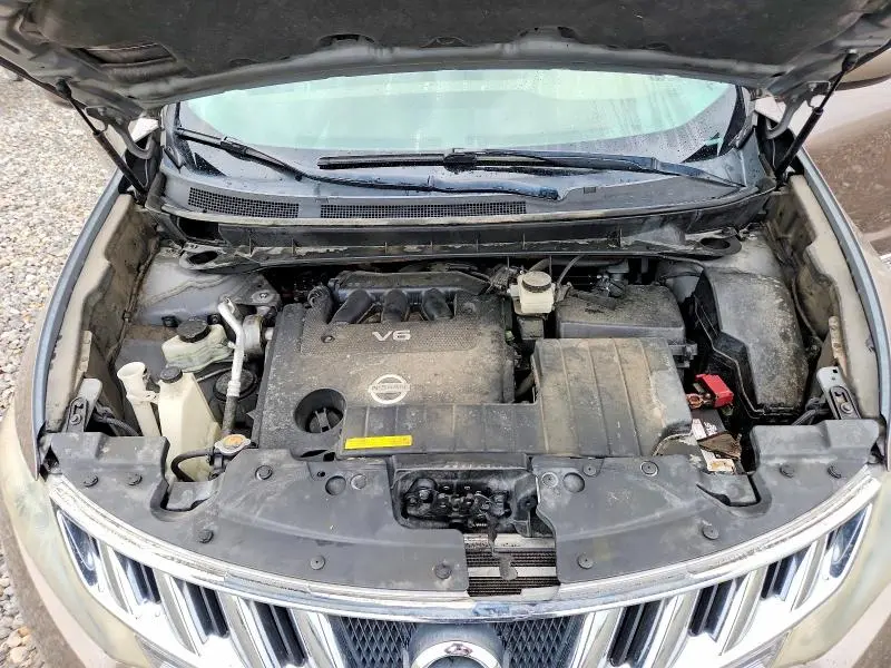 2010 NISSAN MURANO S  