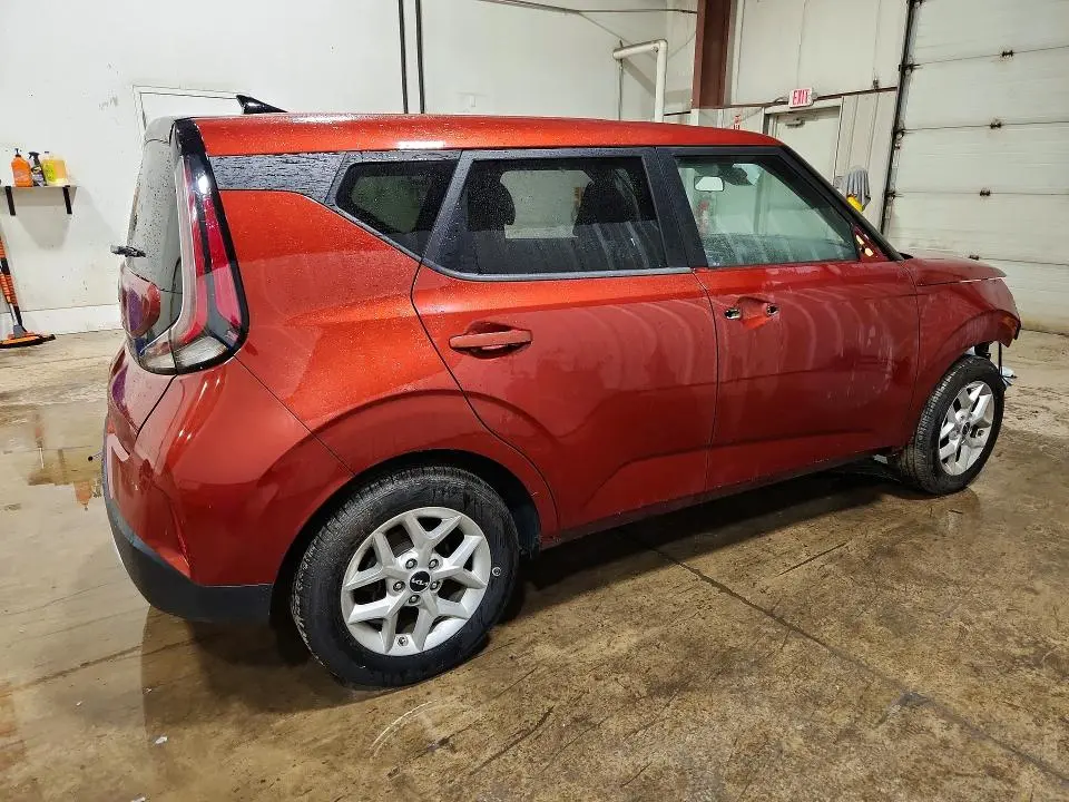 2023 KIA SOUL LX  