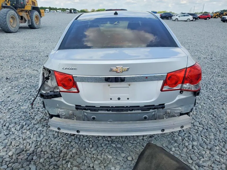 2011 CHEVROLET CRUZE LS  