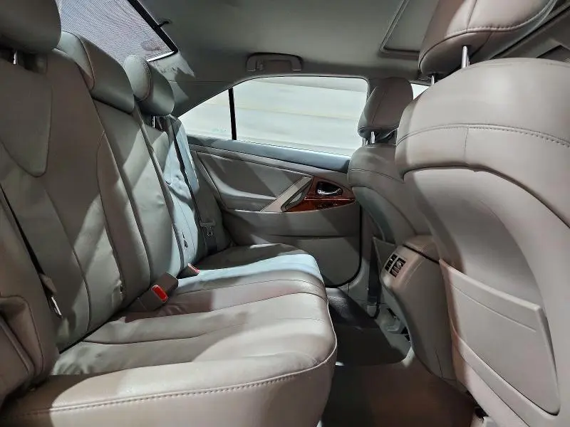 2010 TOYOTA CAMRY XLE  