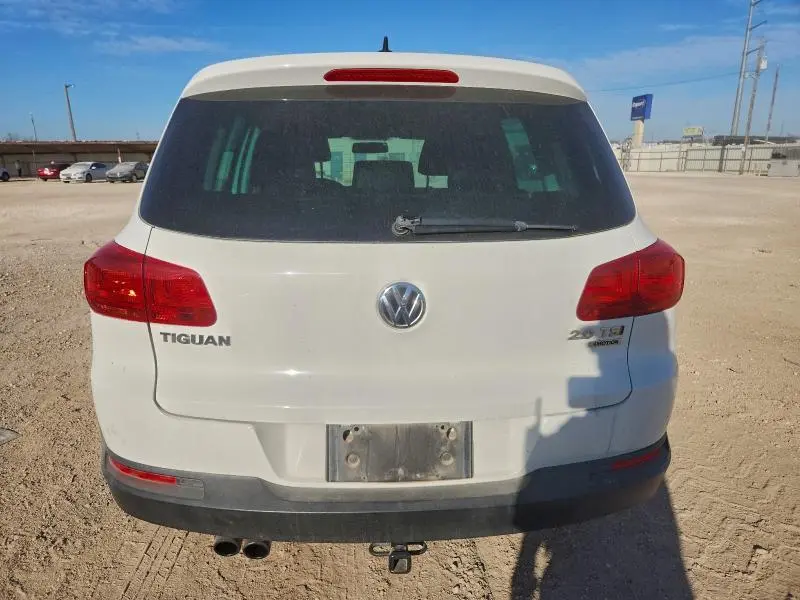 2014 VOLKSWAGEN TIGUAN S  