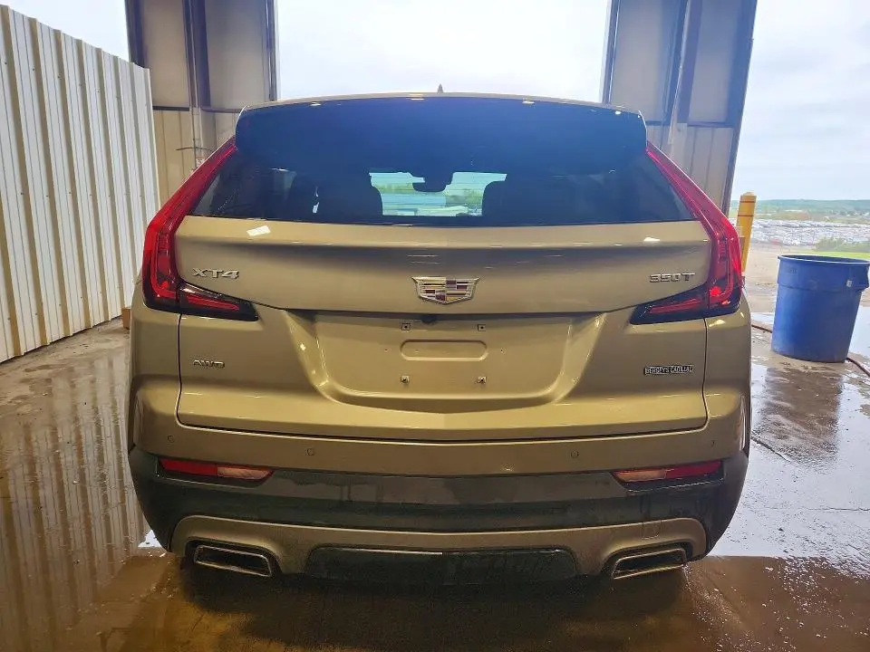 2022 CADILLAC XT4 PREMIUM LUXURY  