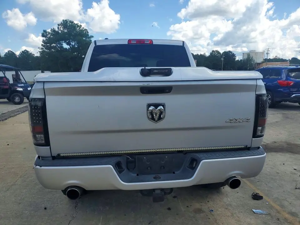 2014 RAM 1500 ST  