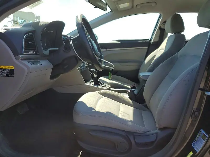 2018 HYUNDAI ELANTRA SE  