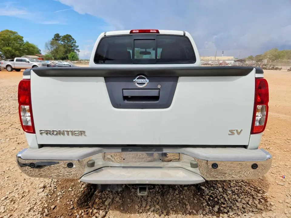 2015 NISSAN FRONTIER S  