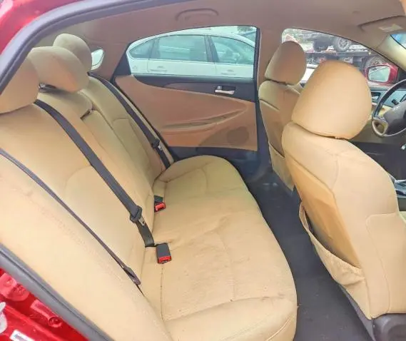 2011 HYUNDAI SONATA GLS  