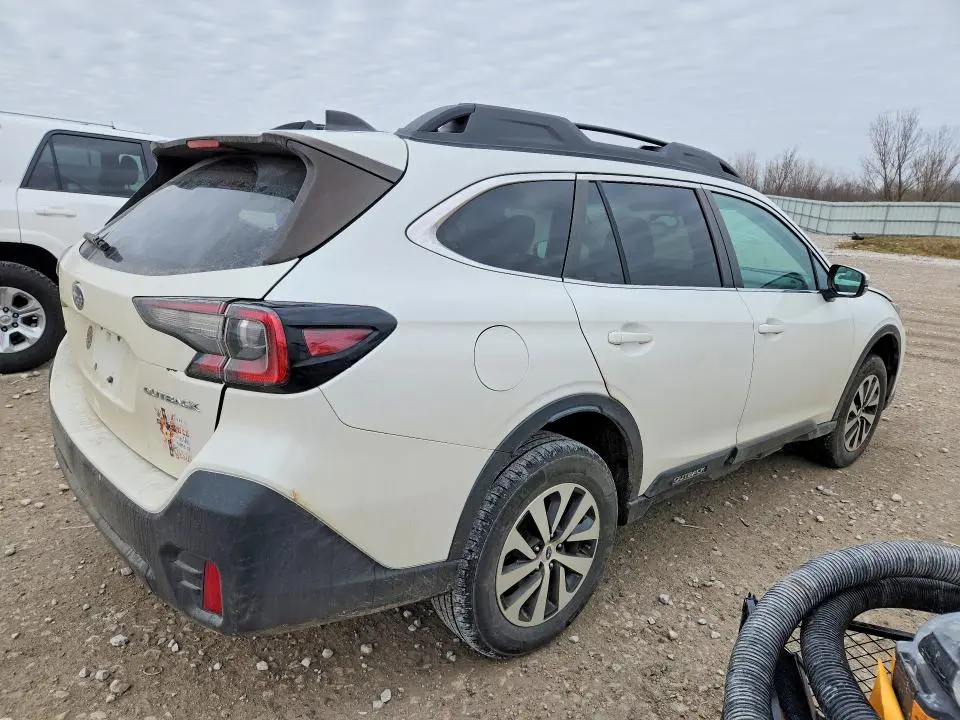 2022 SUBARU OUTBACK PREMIUM  