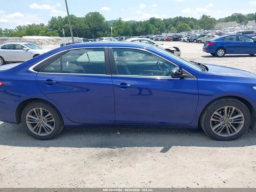 2015 TOYOTA CAMRY SE