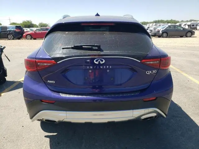 2017 INFINITI QX30 BASE  