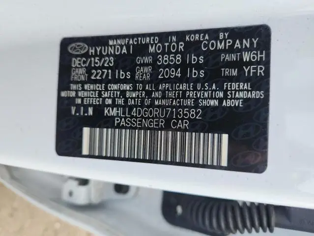 2024 HYUNDAI ELANTRA SE  