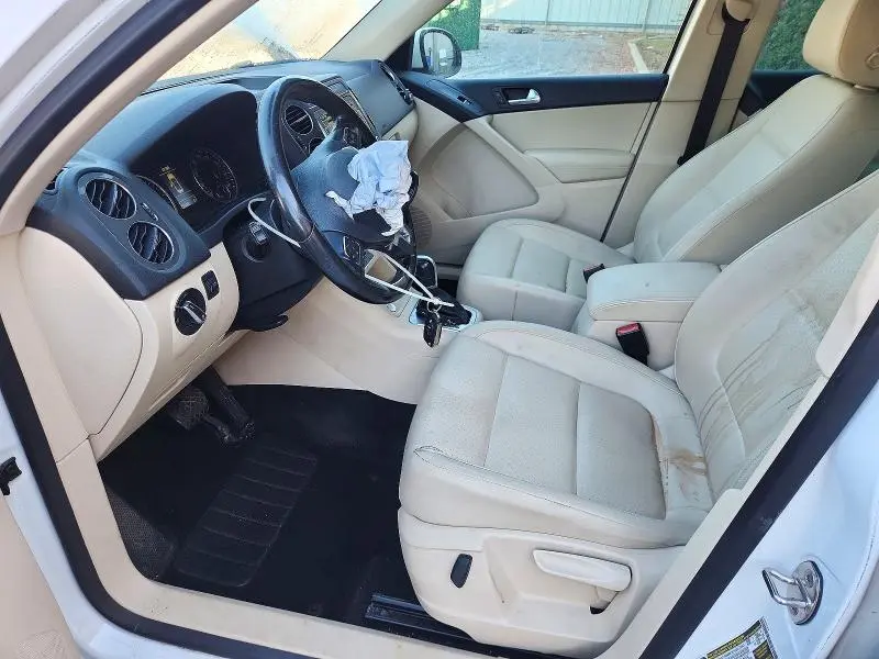 2014 VOLKSWAGEN TIGUAN S  