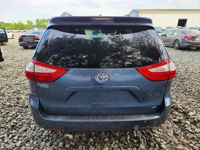 2016 TOYOTA SIENNA LE  