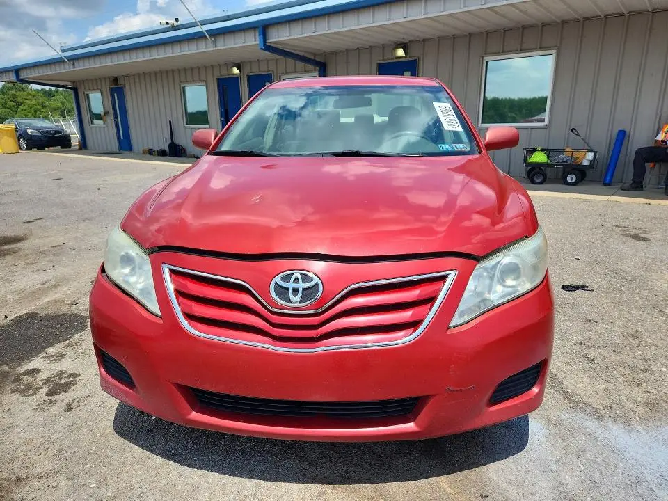 2011 TOYOTA CAMRY LE  