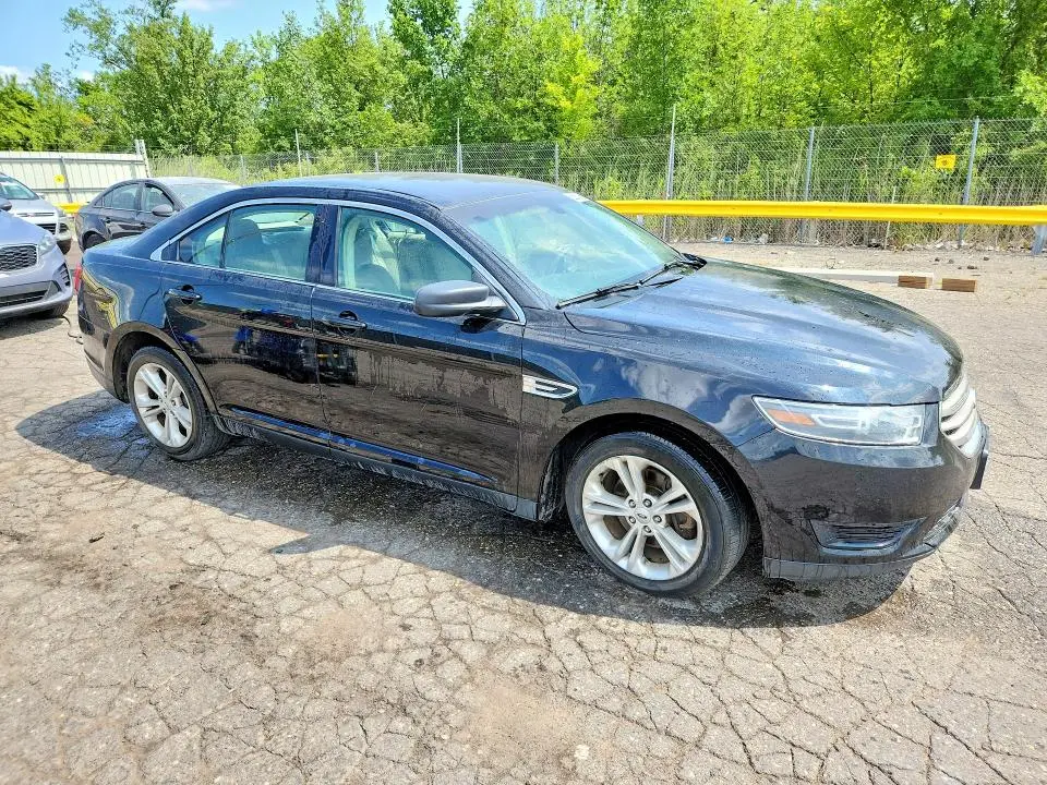 2016 FORD TAURUS SE  