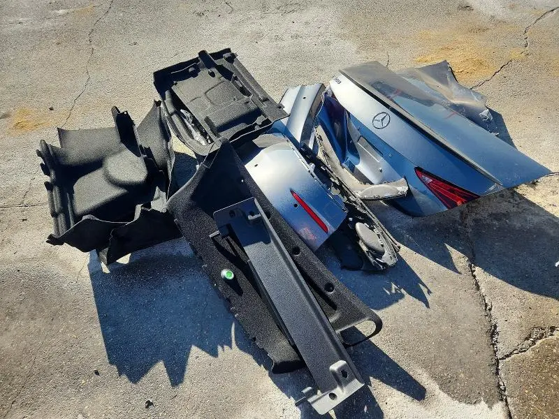 2024 MERCEDES-BENZ C 300  