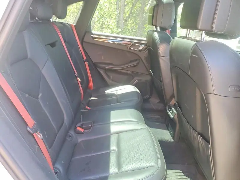 2015 PORSCHE MACAN S  