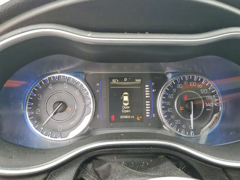 2016 CHRYSLER 200 LIMITED  