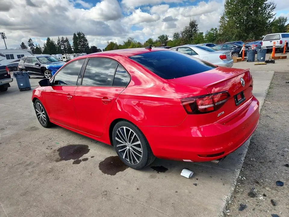2016 VOLKSWAGEN JETTA SPORT  