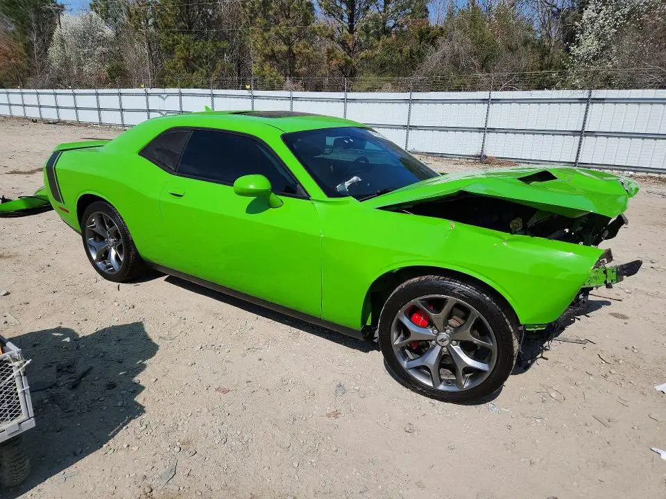 2017 DODGE CHALLENGER SXT  